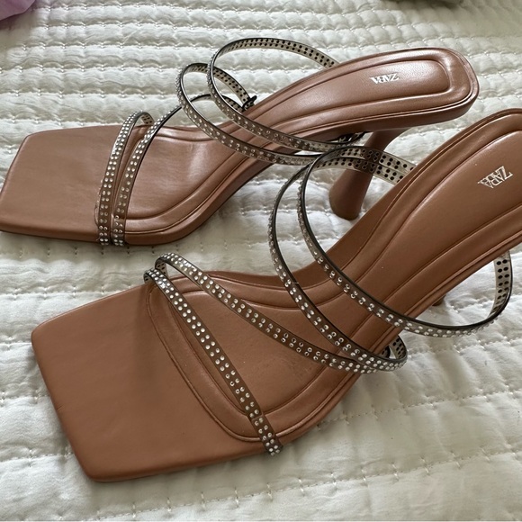 USED Zara heels size 38 7.5 US - Picture 4 of 6